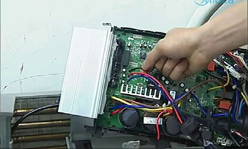 海南美的空调电话是多少